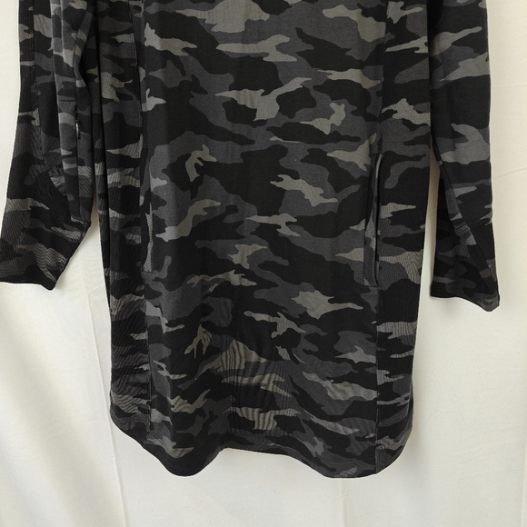 Athleta Plus Size Casual Balance Camo Lux Black Mini Dress 1X - Picture 5 of 13